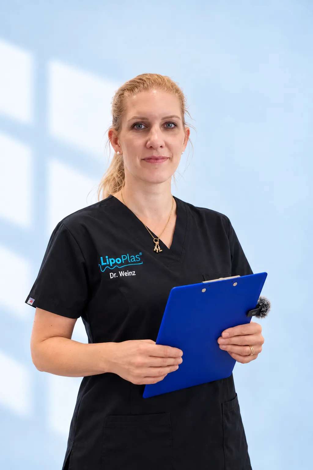 Portrait von Fr. Nina Weinz